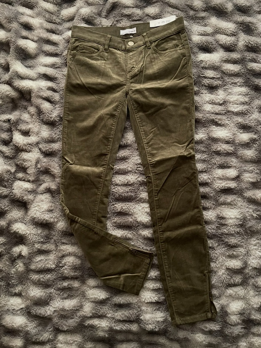 LOFT Olive Green Modern Skinny corduroy pants